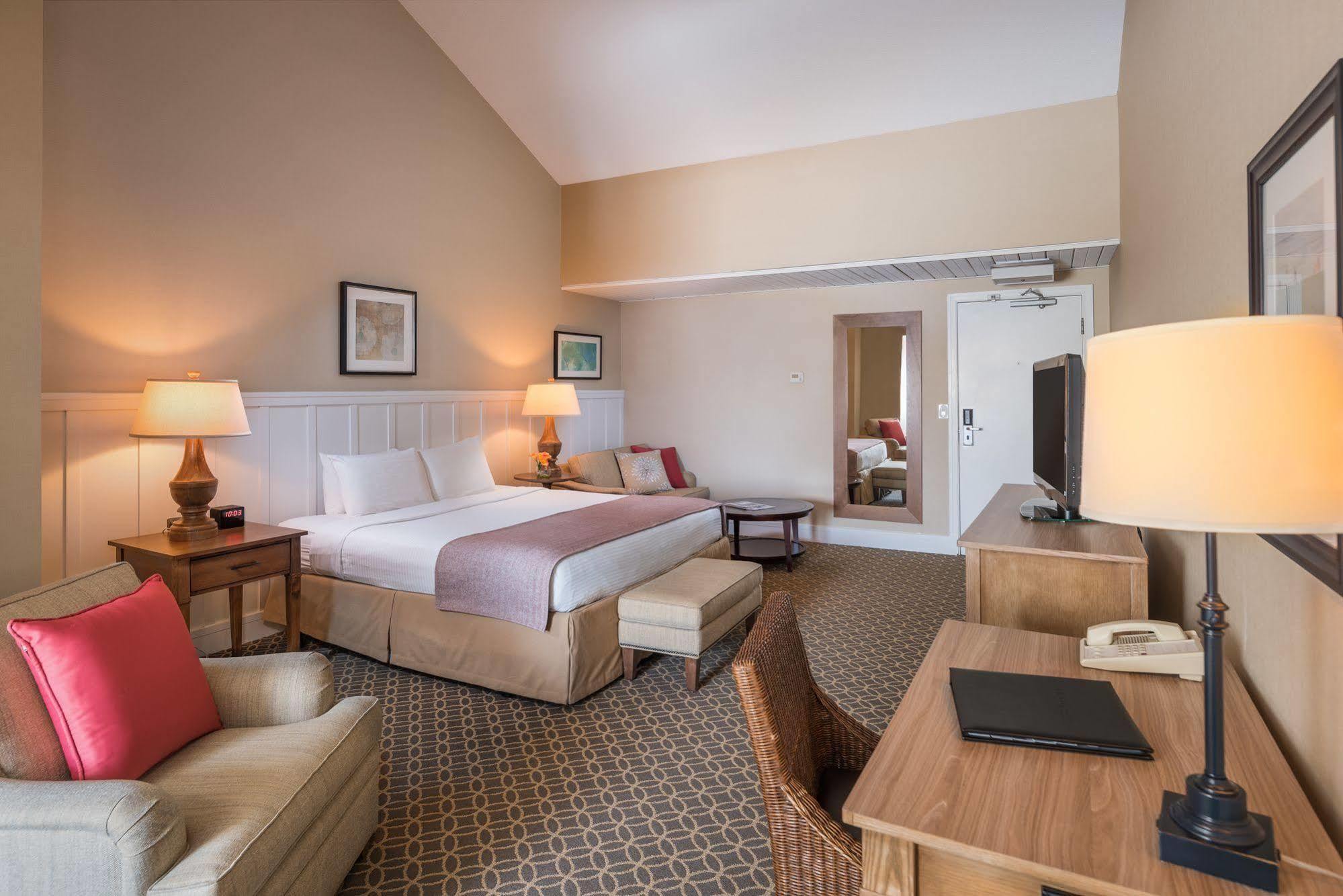 The Westport Inn, An Ascend Hotel Collection Member Exterior photo
