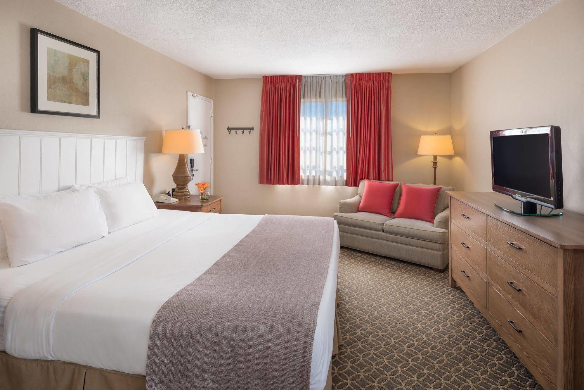 The Westport Inn, An Ascend Hotel Collection Member Exterior photo